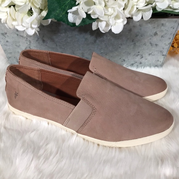 NEW Frye Taupe Lisa Slip-On Sneaker - Picture 3 of 8